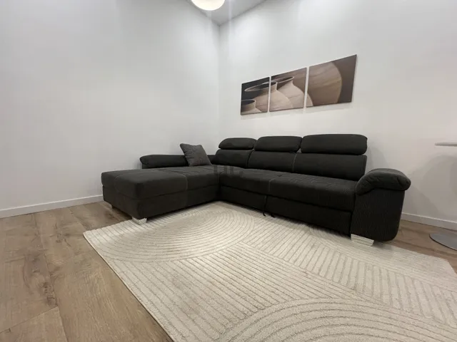 Eladó lakás Budapest VI. kerület, Diplomatanegyed, Hunyadi tér 32 nm