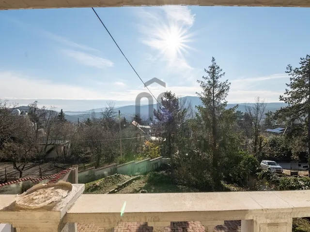 Eladó ház Budapest II. kerület, Remetekertváros, Bercsényi utca 155 nm