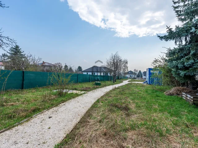 Eladó telek Budapest III. kerület, Ürömhegy, Kőpor köz 1893 nm