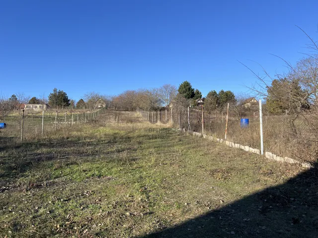 Eladó telek Fót 2594 nm