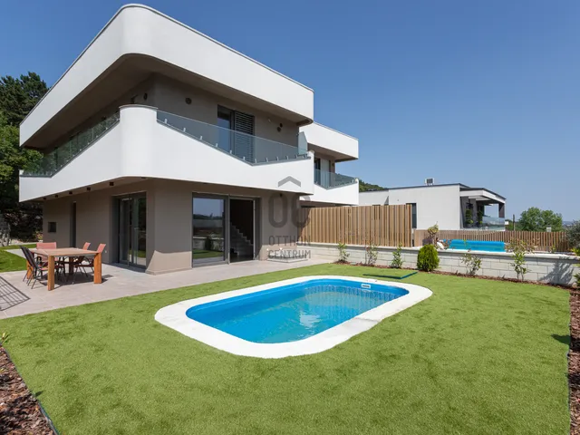 Eladó ház Budapest III. kerület, Aranyhegy 204 nm