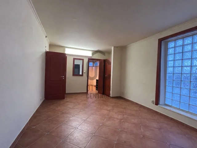 Eladó kereskedelmi és ipari ingatlan Budapest IV. kerület, Újpest 63 nm