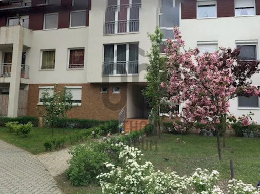 Eladó kereskedelmi és ipari ingatlan Budapest IV. kerület, Újpest 95 nm