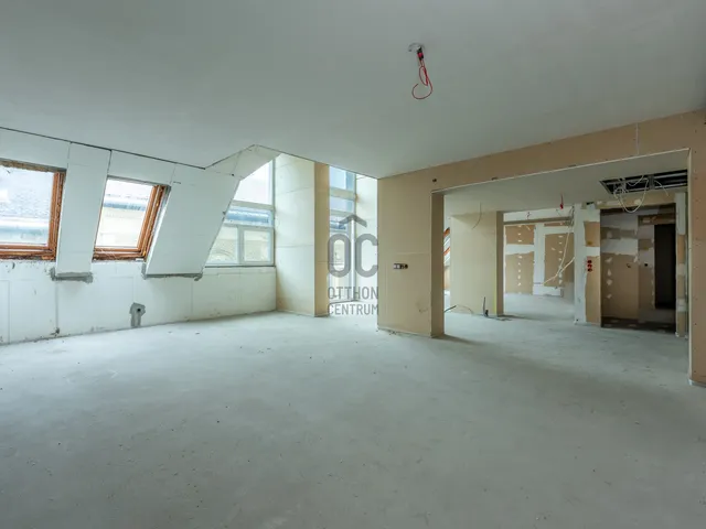 Eladó kereskedelmi és ipari ingatlan Budapest VIII. kerület, Józsefváros 2883 nm
