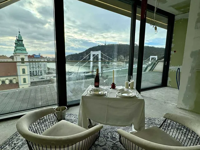 Eladó lakás Budapest V. kerület, Belváros 286 nm