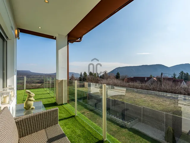 Eladó ház Csobánka 195 nm