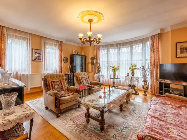 Eladó ház Budapest II. kerület, Remetekertváros 360 nm