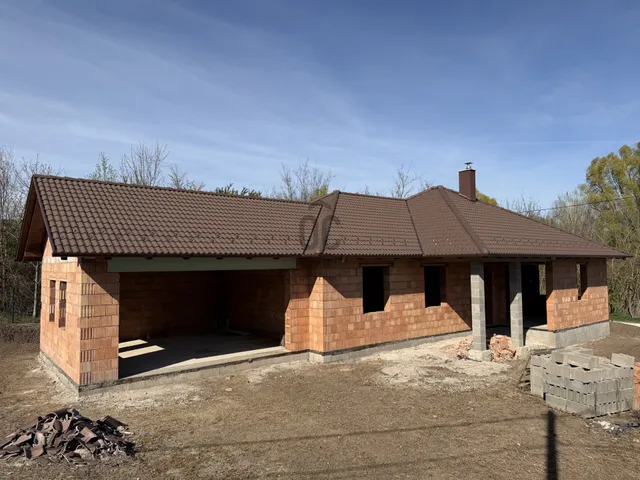 Eladó ház Pákozd 180 nm