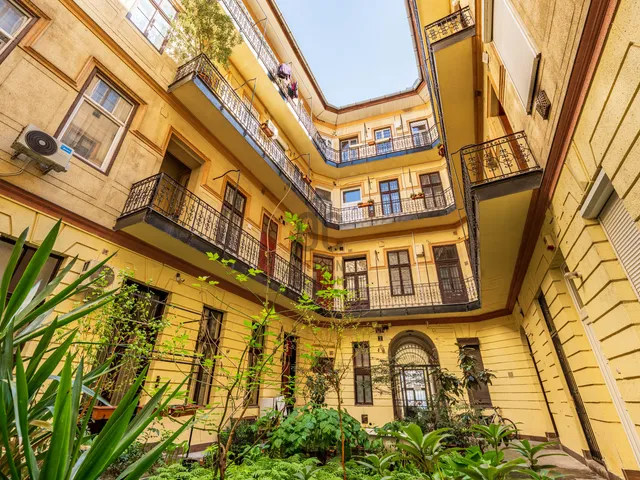 Eladó lakás Budapest VII. kerület, Rottenbiller utca 110 nm
