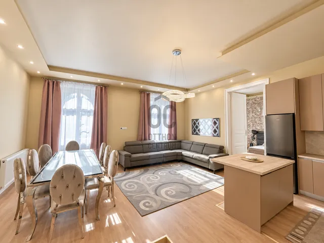 Kiadó lakás Budapest VI. kerület 130 nm
