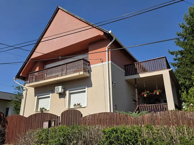 Eladó ház Érd, Postás-telep 236 nm