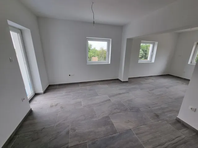 Eladó lakás Százhalombatta 88 nm