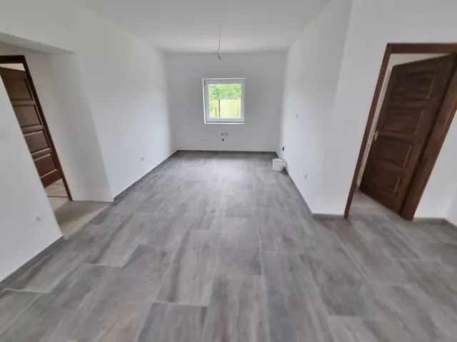 Eladó lakás Százhalombatta 140 nm