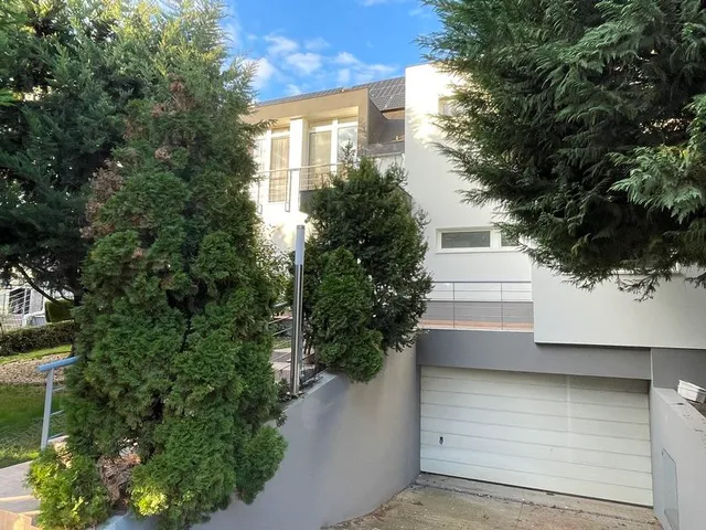 Eladó ház Érd 265 nm