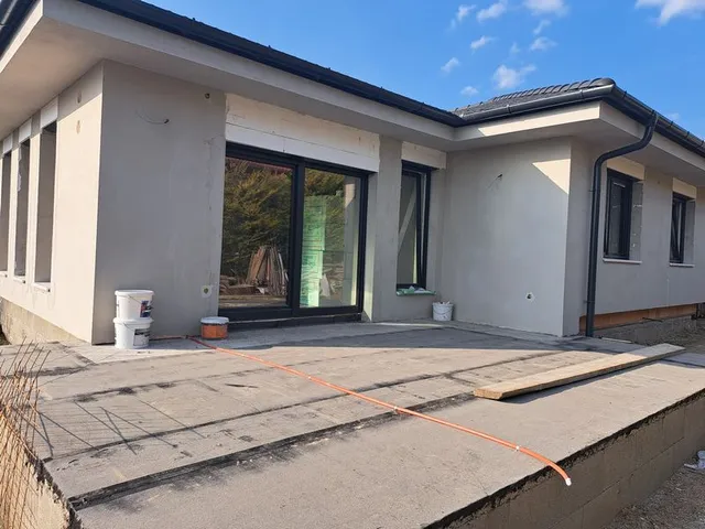 Eladó ház Sóskút 144 nm