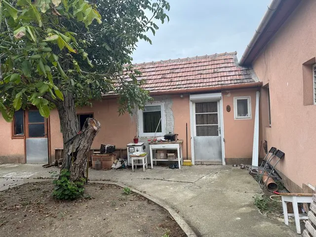 Eladó telek Érd 680 nm
