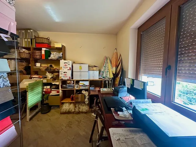 Eladó kereskedelmi és ipari ingatlan Érd 106 nm