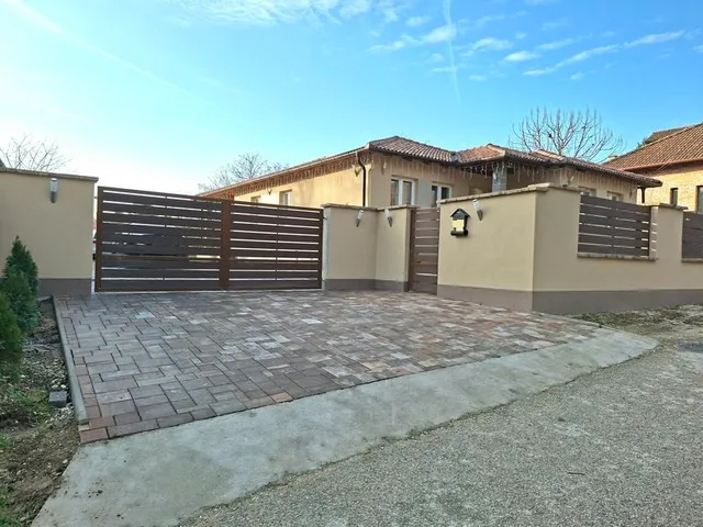 Eladó ház Ercsi 127 nm