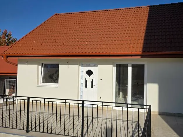 Eladó ház Besnyő 60 nm