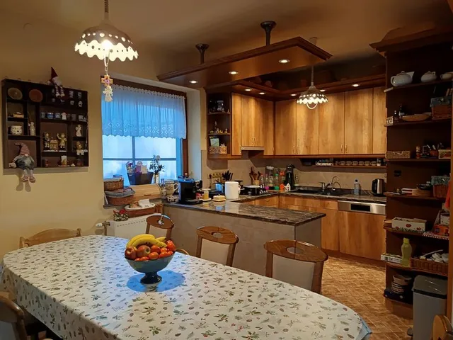 Eladó ház Érd 196 nm