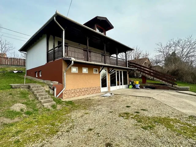 Eladó ház Ercsi 148 nm