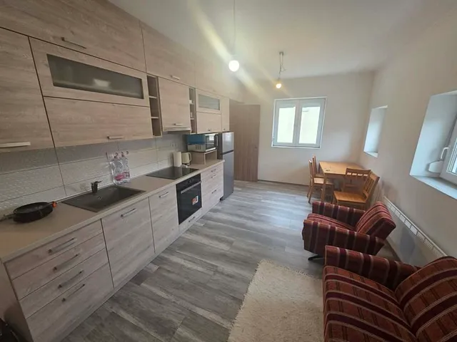 Kiadó ház Érd 35 nm