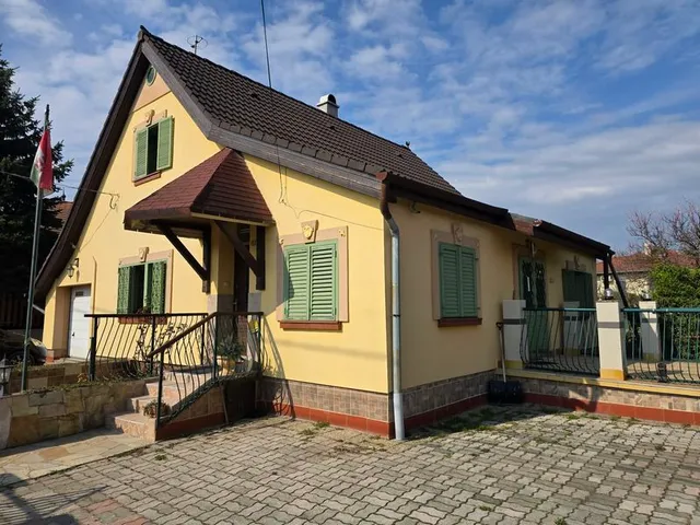 Eladó ház Érd 163 nm