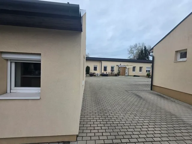 Kiadó kereskedelmi és ipari ingatlan Érd 35 nm