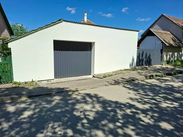 Eladó garázs Biatorbágy 26 nm