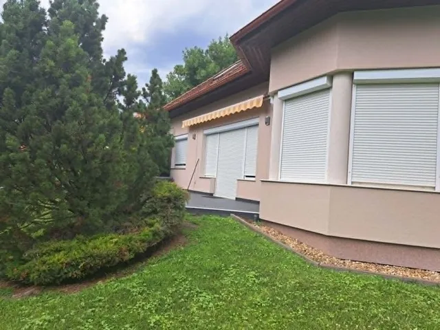 Kiadó ház Tárnok 208 nm