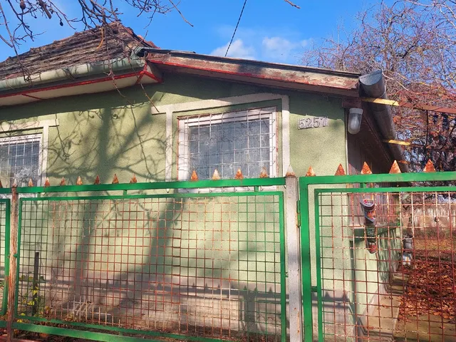 Eladó telek Pilis, Haleszi dűlő 1735 nm