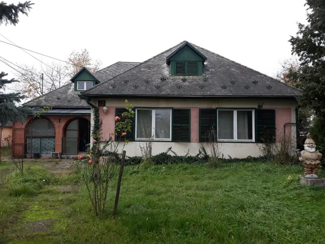 Eladó ház Simontornya, Zrínyi utca 45 220 nm