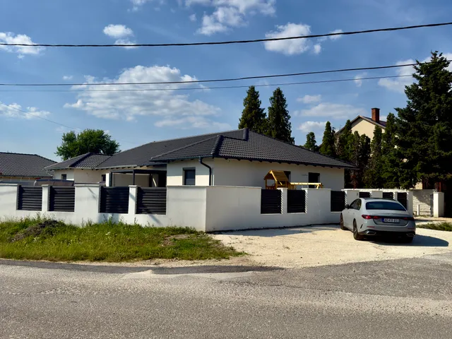 Eladó ház Kiskunlacháza 98 nm