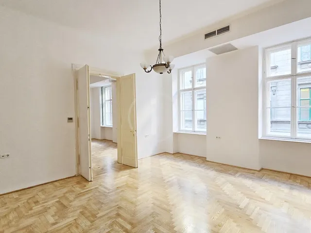 Kiadó kereskedelmi és ipari ingatlan Budapest V. kerület, Belváros 515 nm