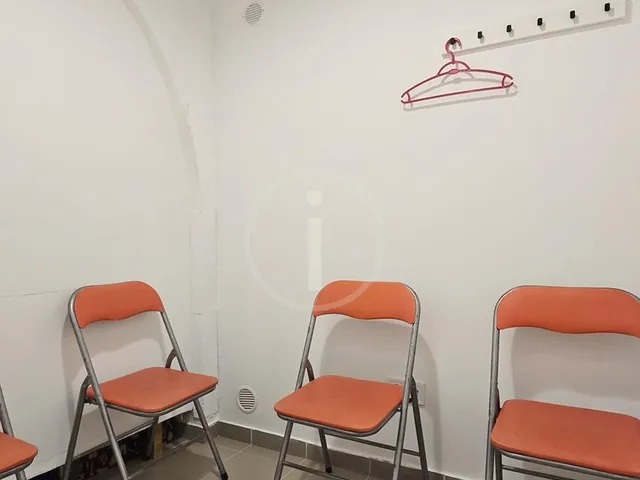 Kiadó kereskedelmi és ipari ingatlan Budapest XI. kerület, Kelenföld 104 nm