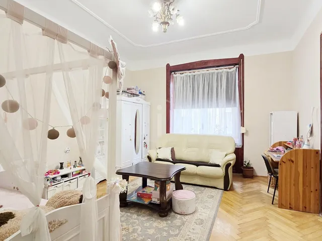 Eladó kereskedelmi és ipari ingatlan Budapest XIV. kerület, Kiszugló, Róna utca 74 nm