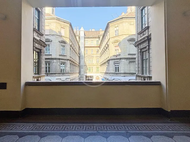 Kiadó kereskedelmi és ipari ingatlan Budapest V. kerület, Belváros 185 nm