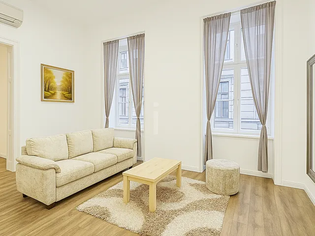 Eladó lakás Budapest VI. kerület, Nagykörúton belüli terület 110 nm
