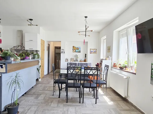 Eladó lakás Csömör, Majorszegiliget 238 nm