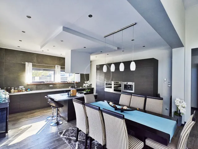 Eladó ház Mogyoród 272 nm