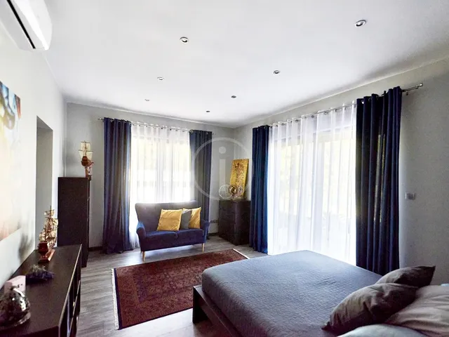 Eladó ház Mogyoród 272 nm