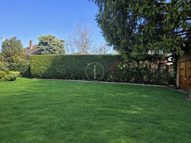 Eladó ház Budapest XVI. kerület, Rákosszentmihály 205 nm