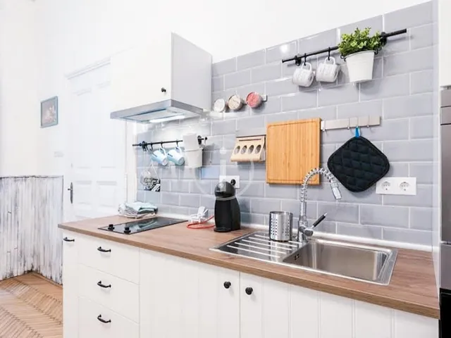 Kiadó lakás Budapest VI. kerület, Nagykörúton belüli terület 59 nm