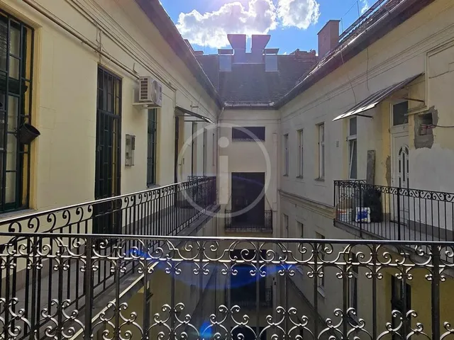 Eladó lakás Budapest VIII. kerület, Corvin negyed 71 nm