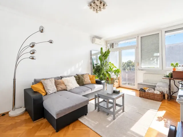 Eladó lakás Budapest XII. kerület, Mártonhegy, Mártonhegyi út 116 nm