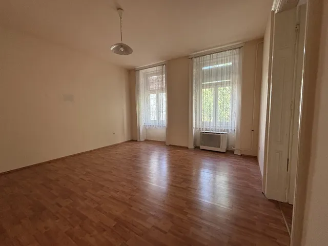 Eladó lakás Budapest VI. kerület, Nagykörúton kívüli terület 101 nm