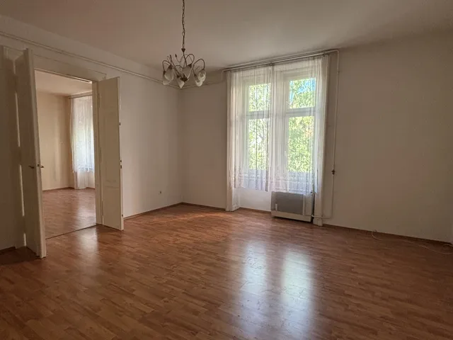 Eladó lakás Budapest VI. kerület, Nagykörúton kívüli terület 101 nm