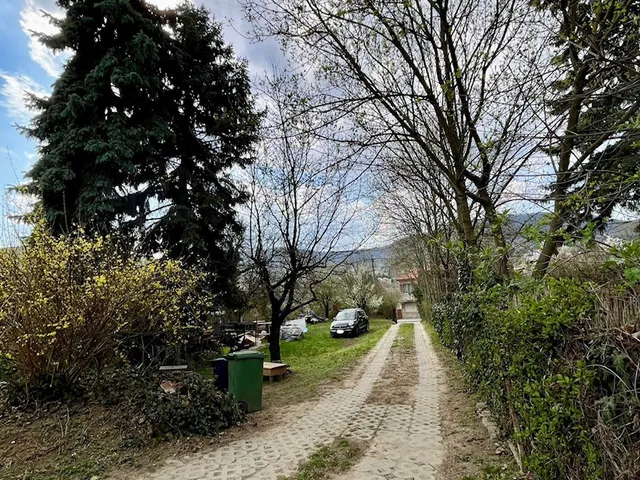 Eladó telek Budapest III. kerület, Ürömhegy 1240 nm