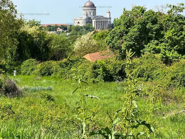 Eladó telek Esztergom 700 nm