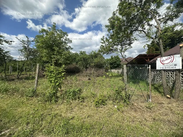 Eladó telek Solymár 1700 nm
